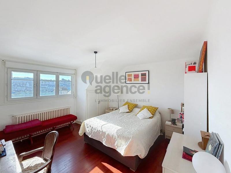 Maison - 161 m² - 8 pièces