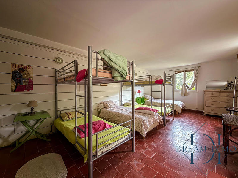 Maison - 159 m² - 5 pièces