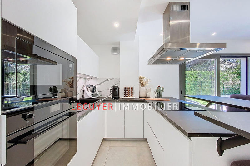 Maison - 104 m² - 4 pièces