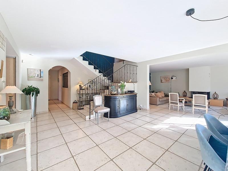 Maison - 310 m² - 8 pièces