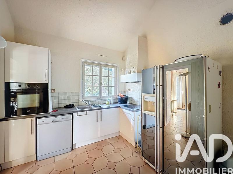 Maison - 210 m² - 6 pièces