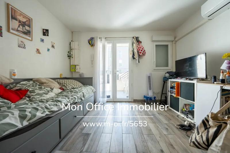 Immeuble - 160 m² - 6 pièces