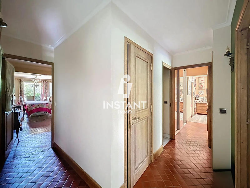 Appartement - 142 m² - 5 pièces