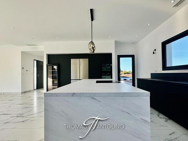 Maison - 175 m² - 5 pièces