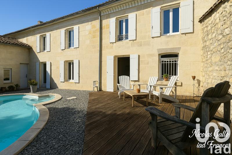 Maison - 252 m² - 7 pièces