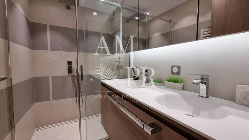 Appartement - 85 m² - 3 pièces