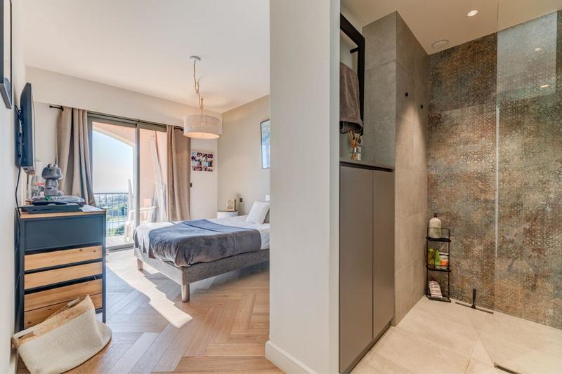 Penthouse - 141 m² - 5 pièces