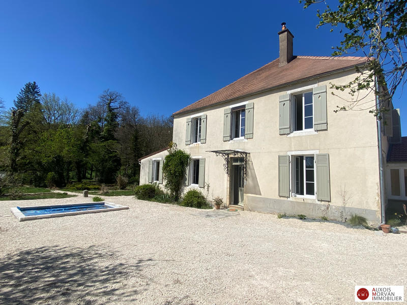 Maison - 170 m² - 6 pièces