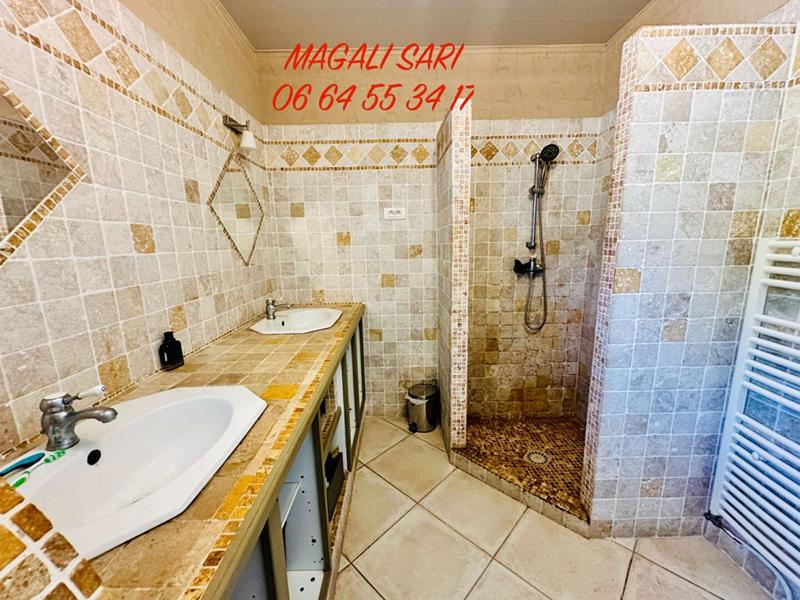 Villa - 245 m² - 7 pièces