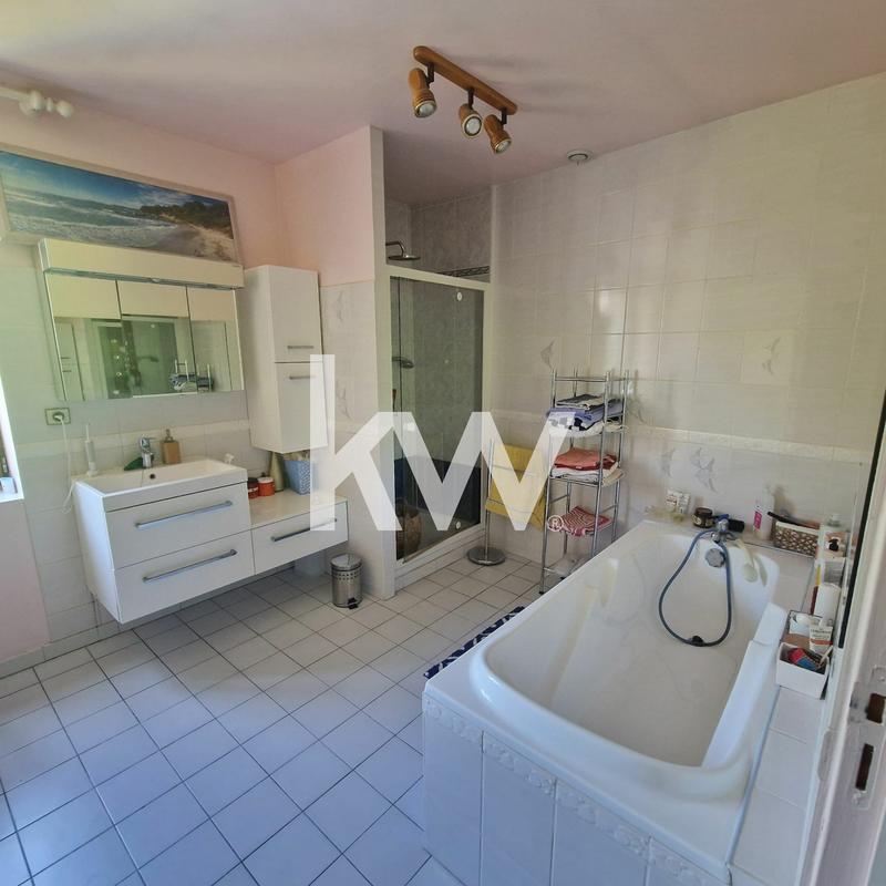 Maison - 157 m² - 6 pièces