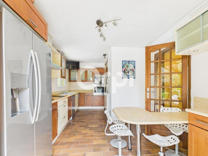 Maison - 200 m² - 6 pièces