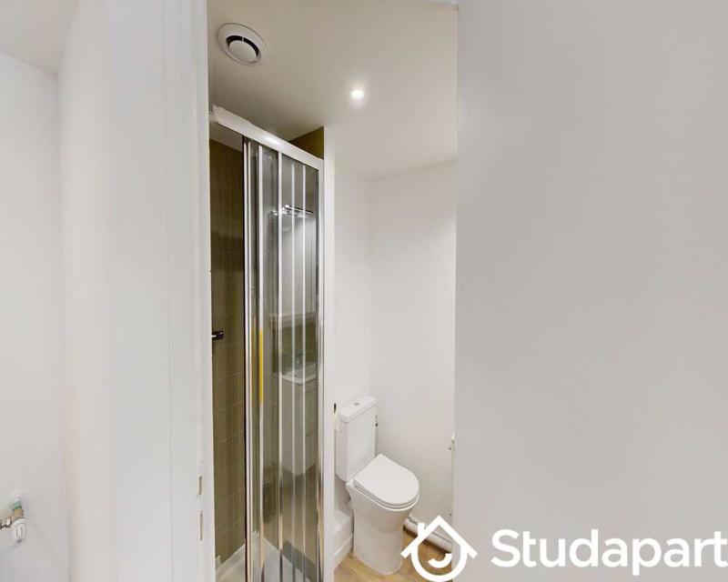 Chambre - 160 m² - 1 pièce