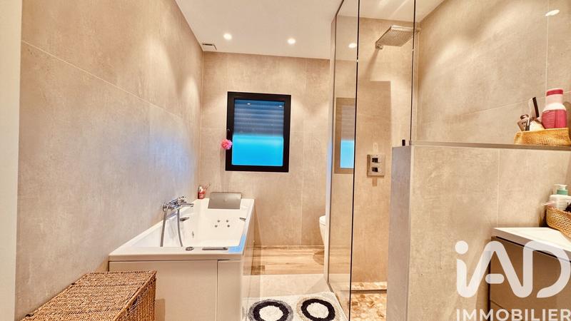 Maison de maîtres - 360 m² - 10 pièces