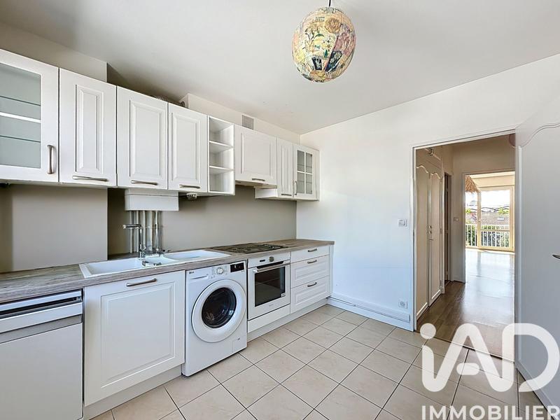 Appartement - 90 m² - 4 pièces