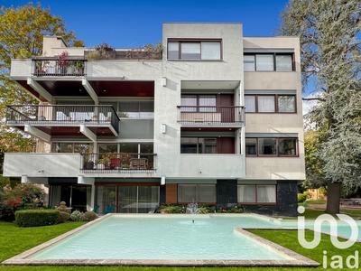 Appartement - 206 m² - 9 pièces