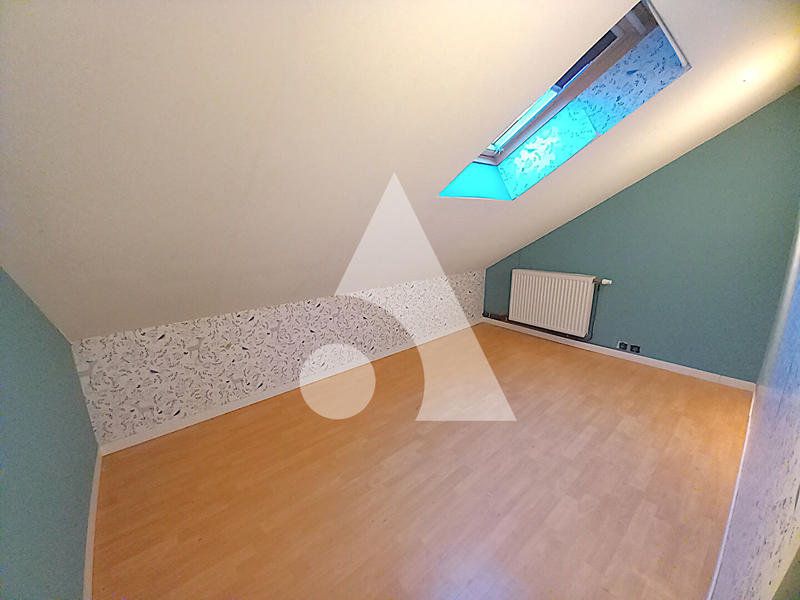 Maison - 75 m² - 5 pièces