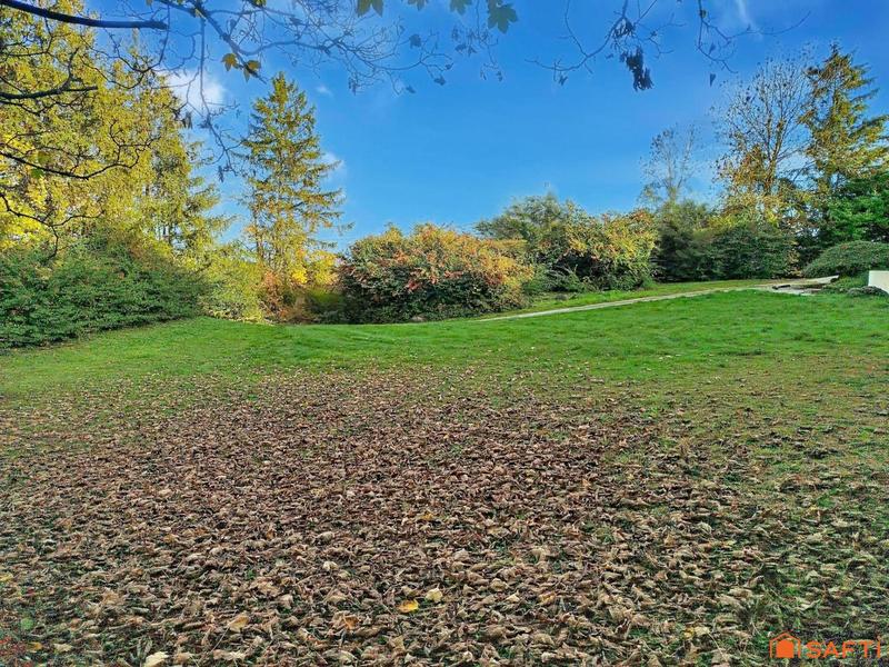 Maison - 300 m² - 11 pièces