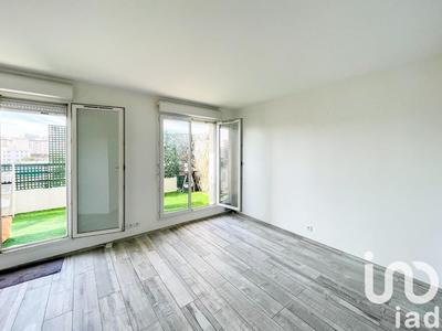 Studio - 30 m² - 1 pièce