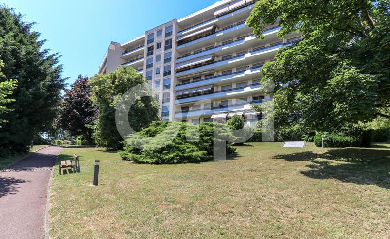 Appartement - 110 m² - 4 pièces