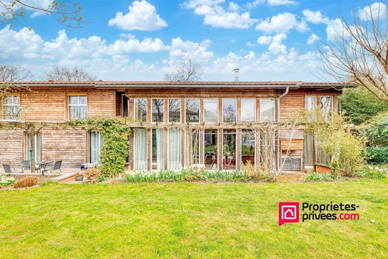 Maison - 312 m² - 10 pièces