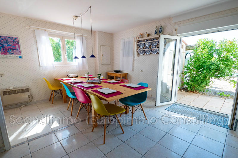 Maison - 234 m² - 9 pièces