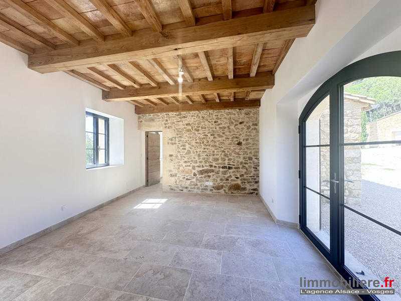 Mas - 300 m² - 9 pièces