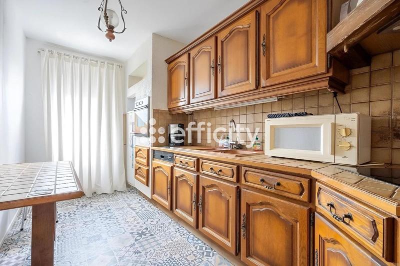 Appartement - 81 m² - 4 pièces