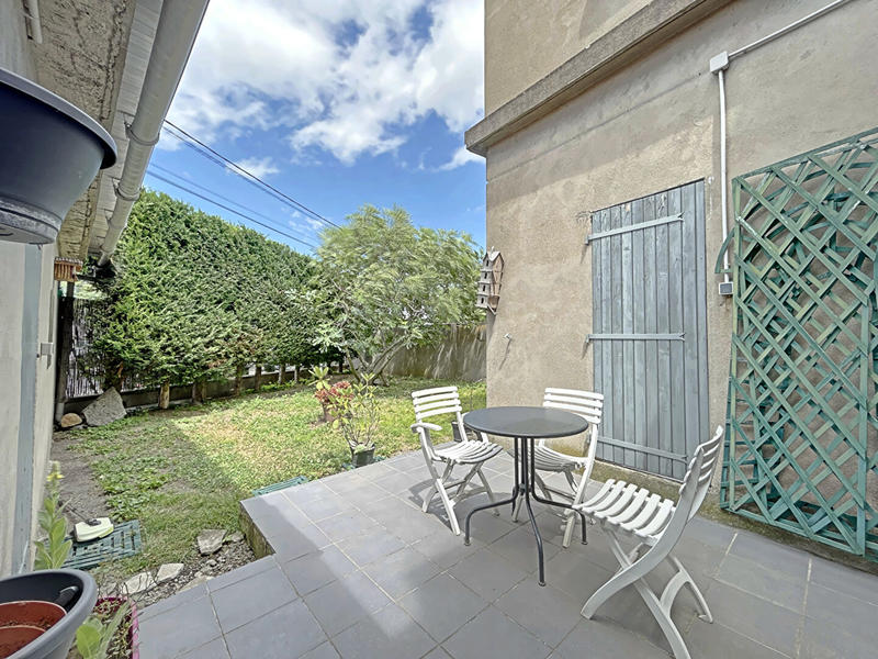 Maison - 180 m² - 6 pièces