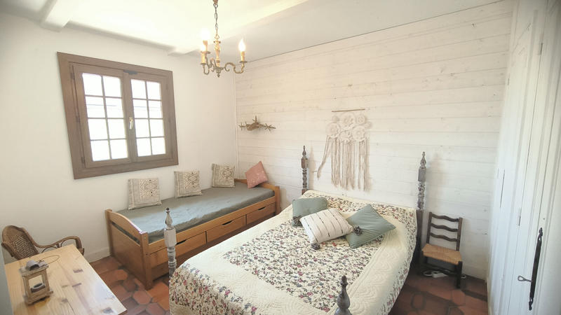 Villa - 90 m² - 4 pièces