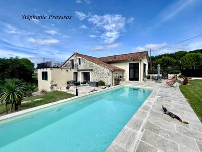 Maison - 200 m² - 6 pièces