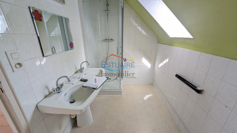 Maison traditionnelle - 163 m² - 5 pièces