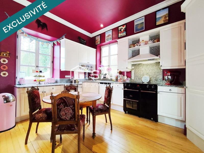 Maison - 213 m² - 6 pièces