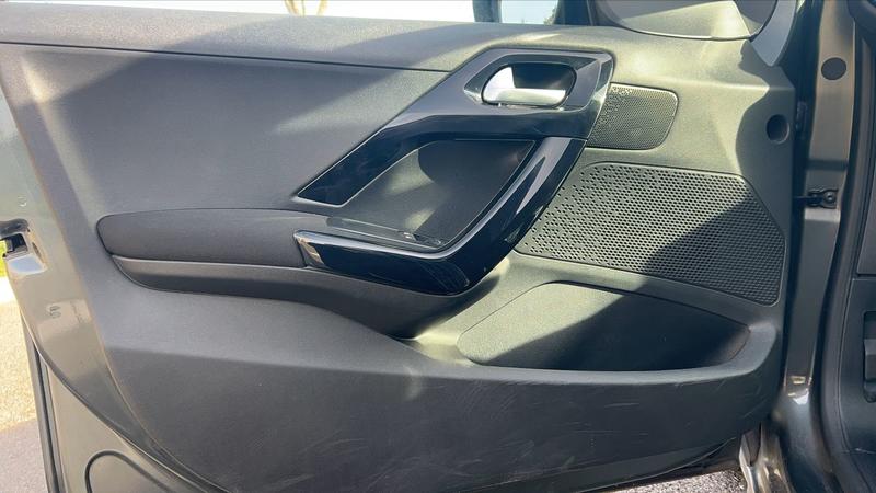 Peugeot 208 1.6 BlueHdi 100 Active Business