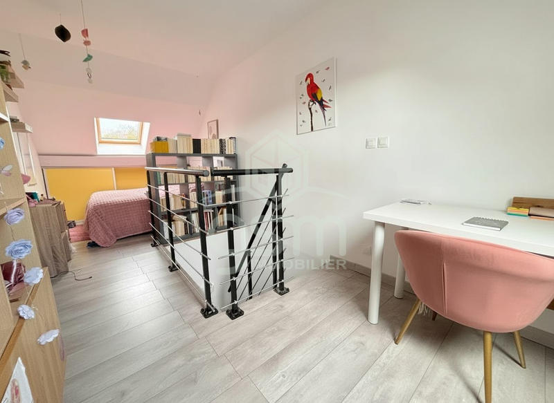 Maison traditionnelle - 162 m² - 6 pièces