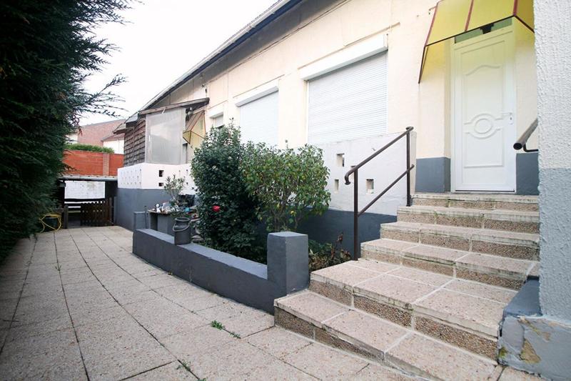 Maison - 152 m² - 8 pièces