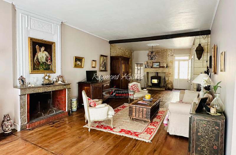 Maison de village - 315 m² - 8 pièces