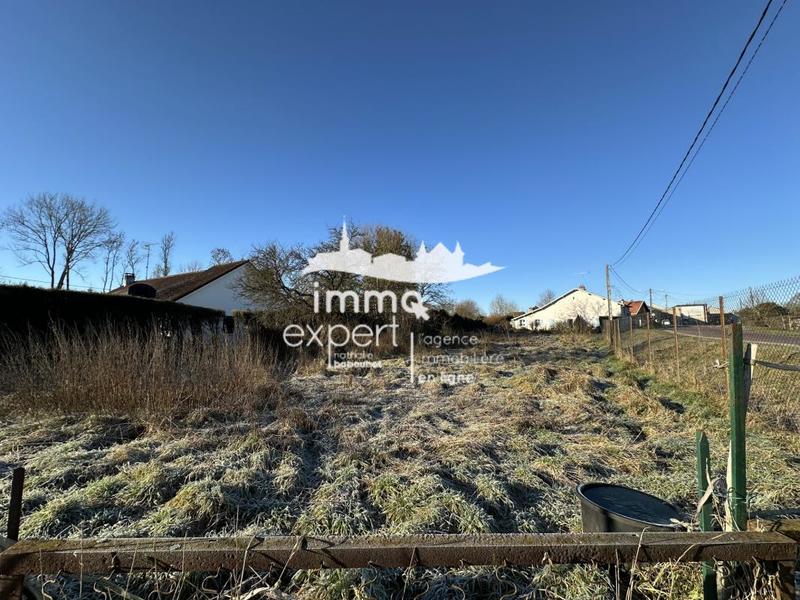Terrain constructible - 1 074 m²