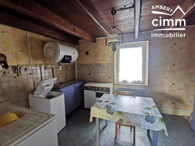 Maison - 90 m² - 5 pièces