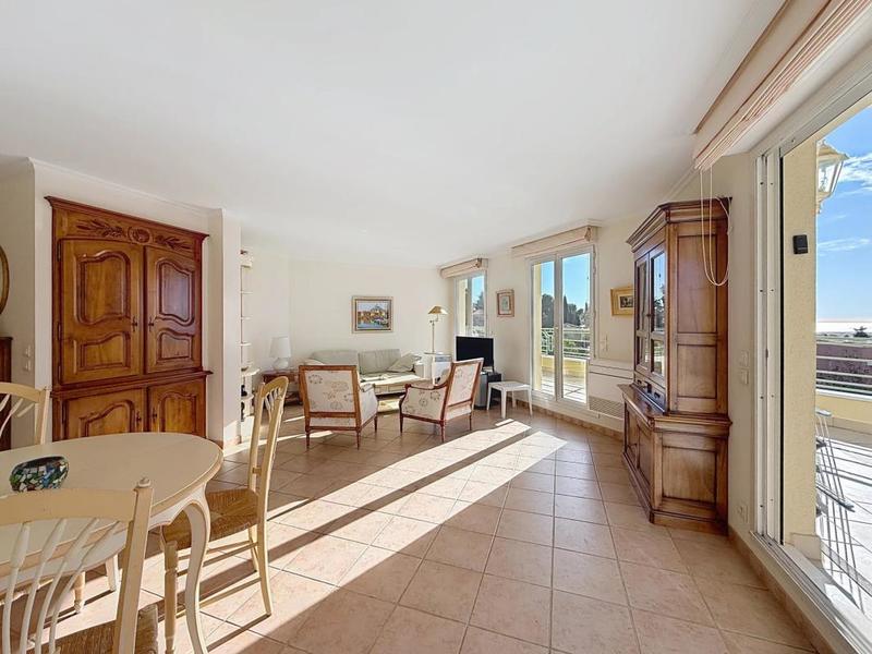 Appartement - 82 m² - 3 pièces