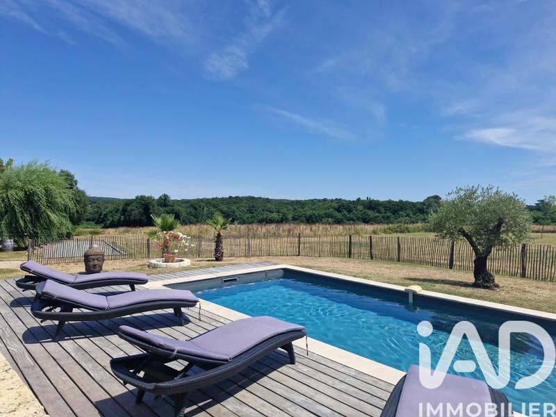 Maison - 437 m² - 12 pièces