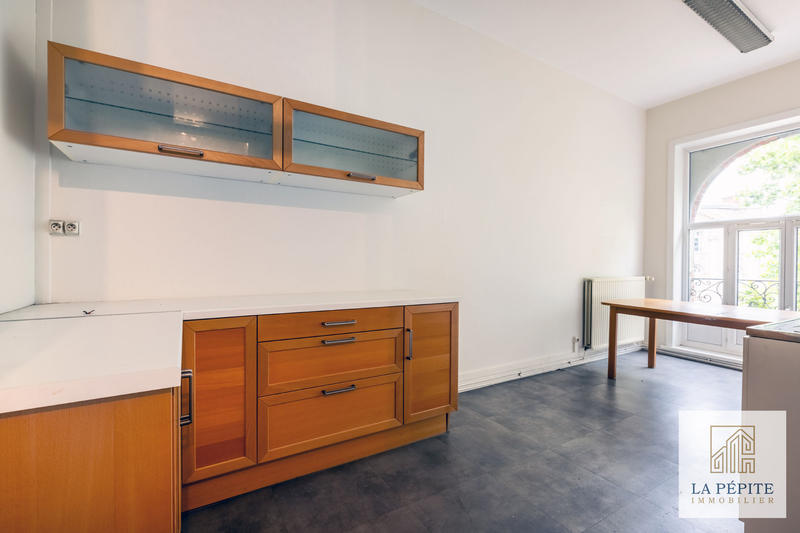 Immeuble - 334 m² - 1 pièce