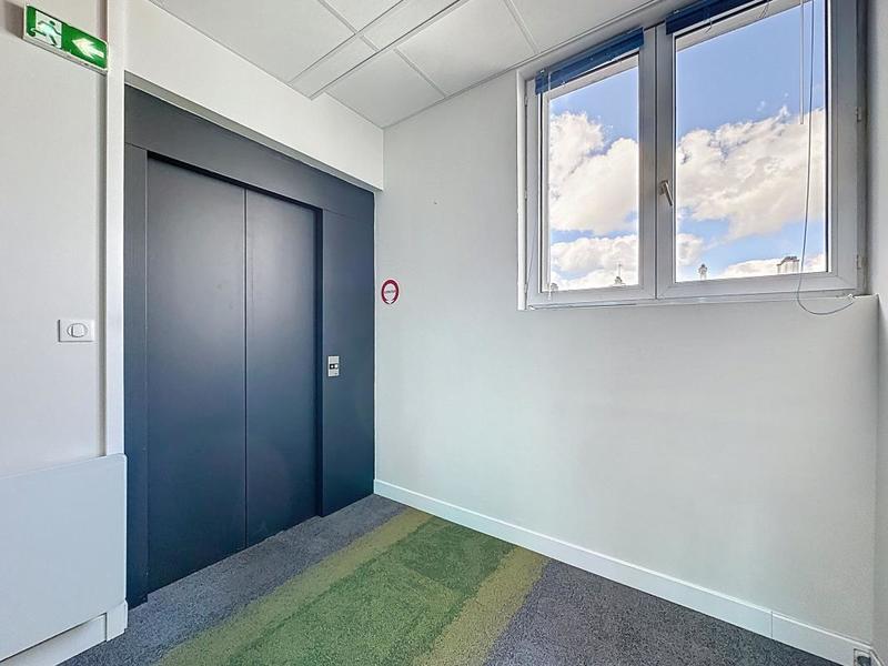 Bureau - 100 m²