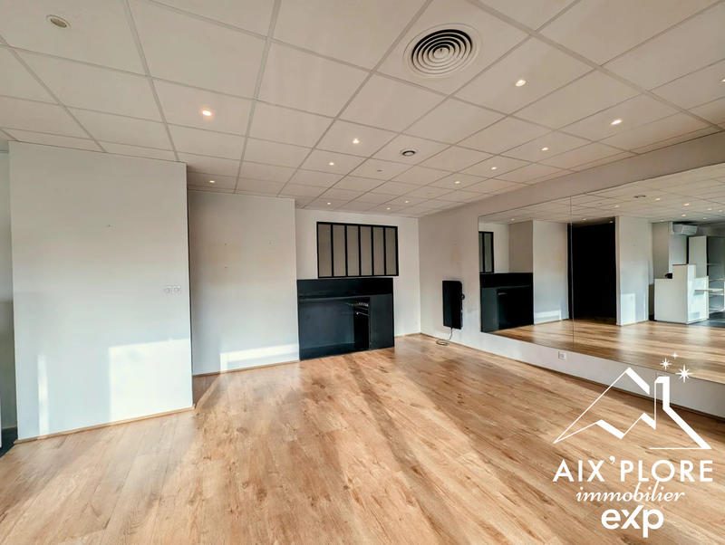 Local d'activités - 81 m²