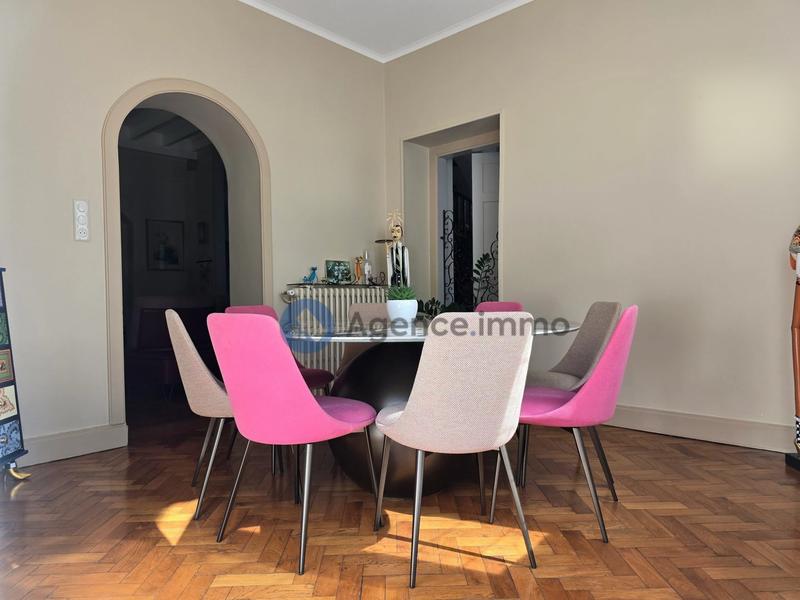 Maison - 207 m² - 6 pièces