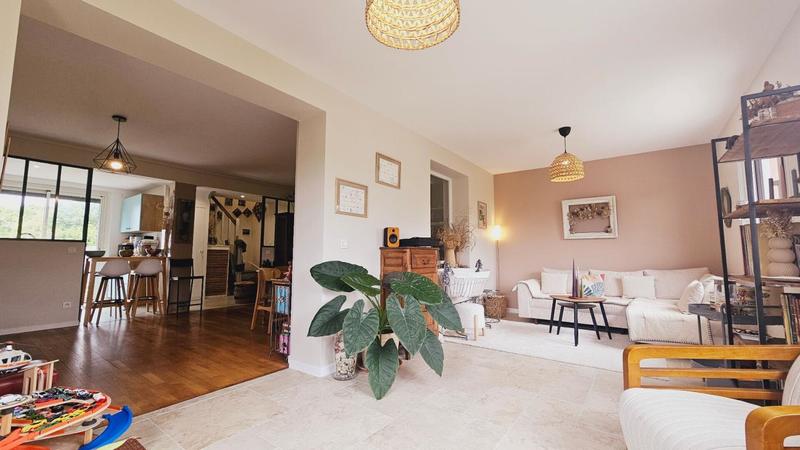 Maison - 145 m² - 7 pièces