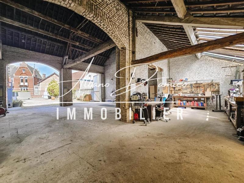 Maison - 182 m² - 9 pièces