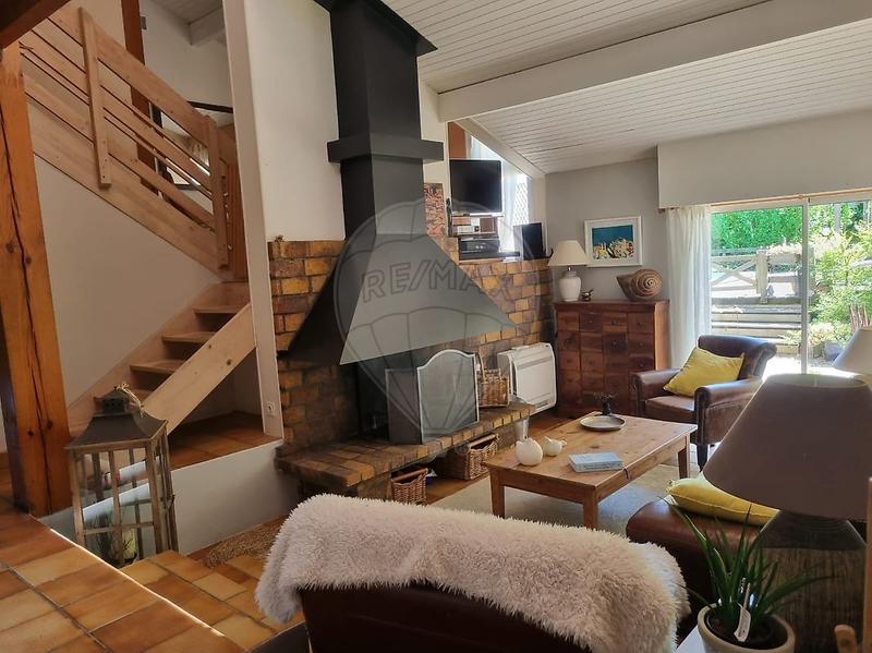 Maison d'architecte - 140 m² - 6 pièces