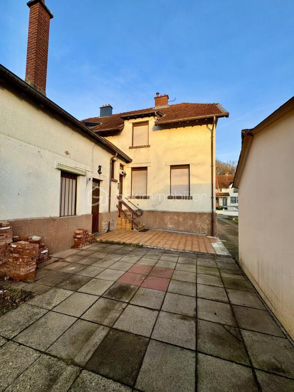 Maison jumelée - 106 m² - 5 pièces