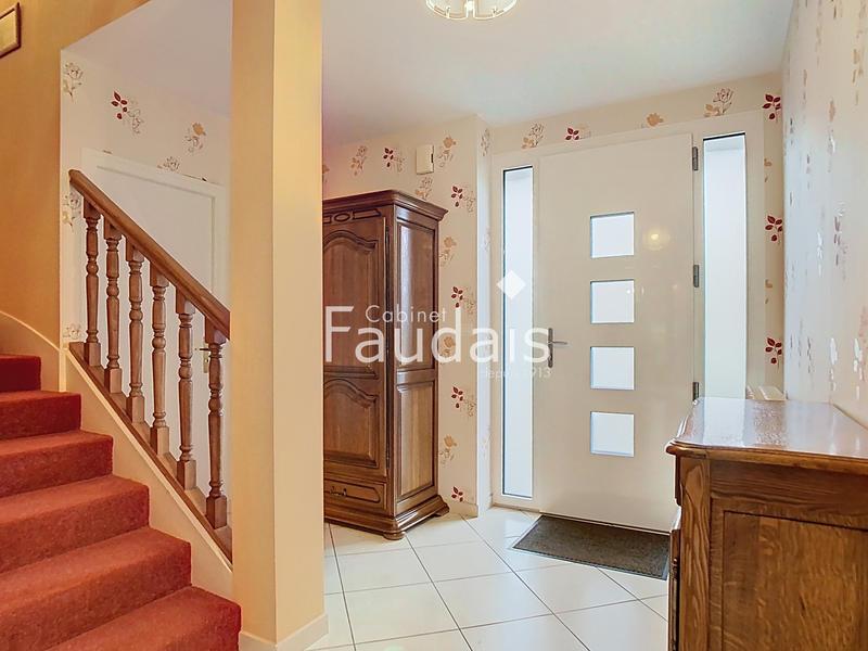 Maison - 180 m² - 8 pièces