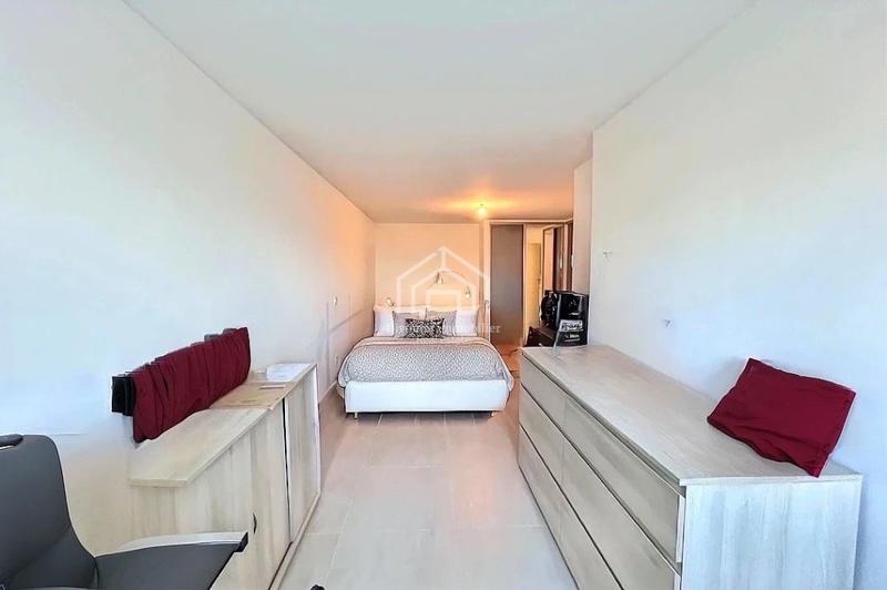 Appartement - 170 m² - 4 pièces